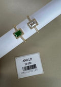 Anillo con Piedra Central Rectangular y Halo Brillante