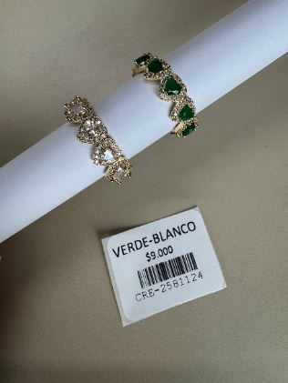 Set de Dos Anillos con Diseño de Corazones