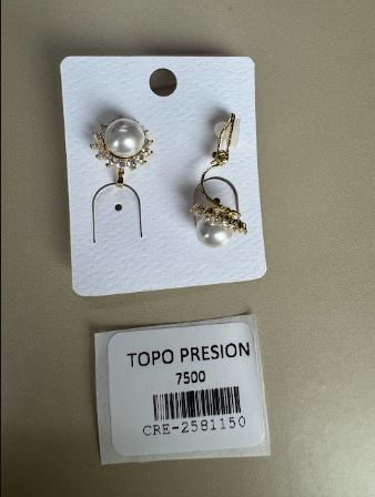 Topo Presión Perla con Detalles Brillantes Dorados