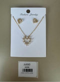 Juego Collar y Aretes Corazón con Perlas Dorado