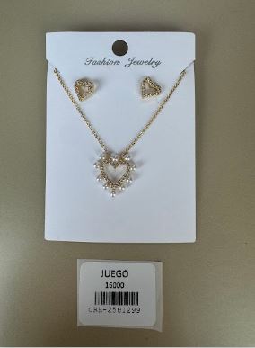 Juego Collar y Aretes Corazón con Perlas Dorado