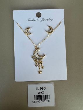 Juego Collar y Aretes Luna y Estrellas Dorado