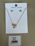 Juego Collar y Aretes Corazón con Perla y Brillo Dorado
