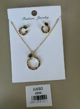 Juego Collar y Aretes Círculo con Piedra Verde Dorado