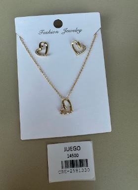 Juego Collar y Aretes Corazón Abierto con Brillantes Color Dorado