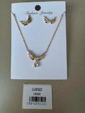 Juego Collar y Aretes Alas de Ángel con Gema en Gota Color Dorado