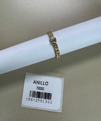 Anillo Fino con Detalle de Cristal y Banda de Cadena