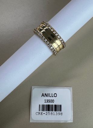 Anillo Ancho con Bandas Laterales de Piedras