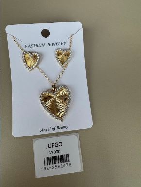 Set Collar y Aretes Corazón Texturizado y Brillantes