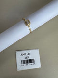 Anillo con diseño cuadrado pavé