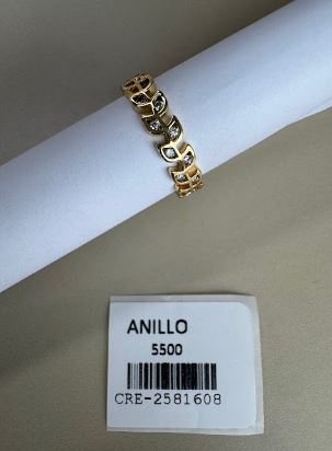 Anillo con Diseño de Hojas Interconectadas y Circones