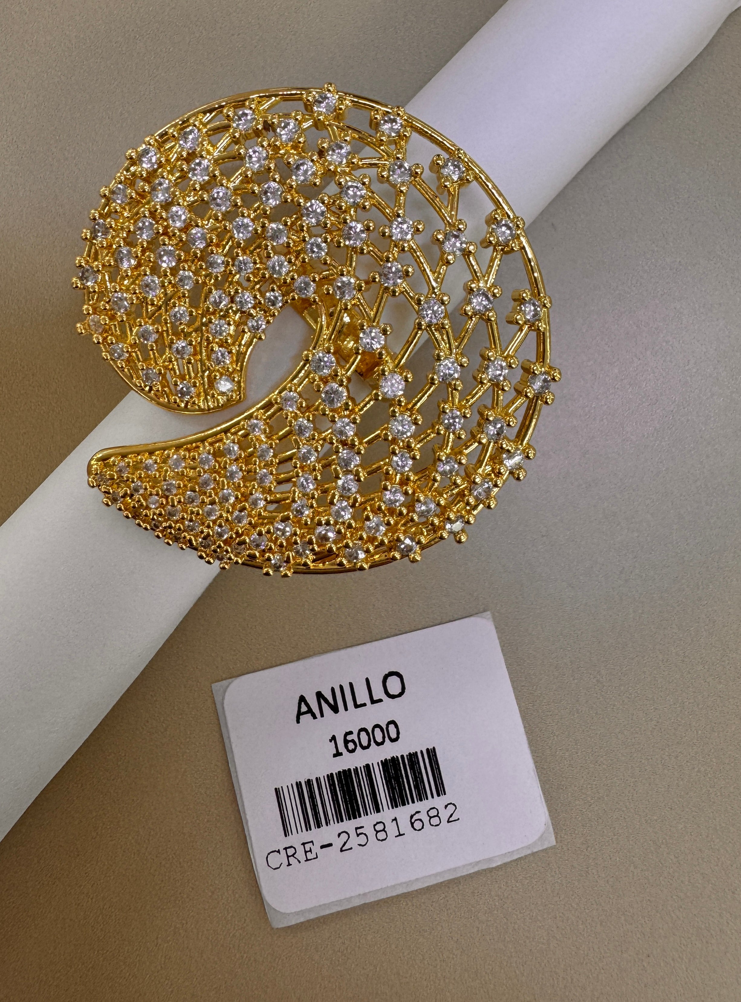 Anillo Circular Calado con Cristales