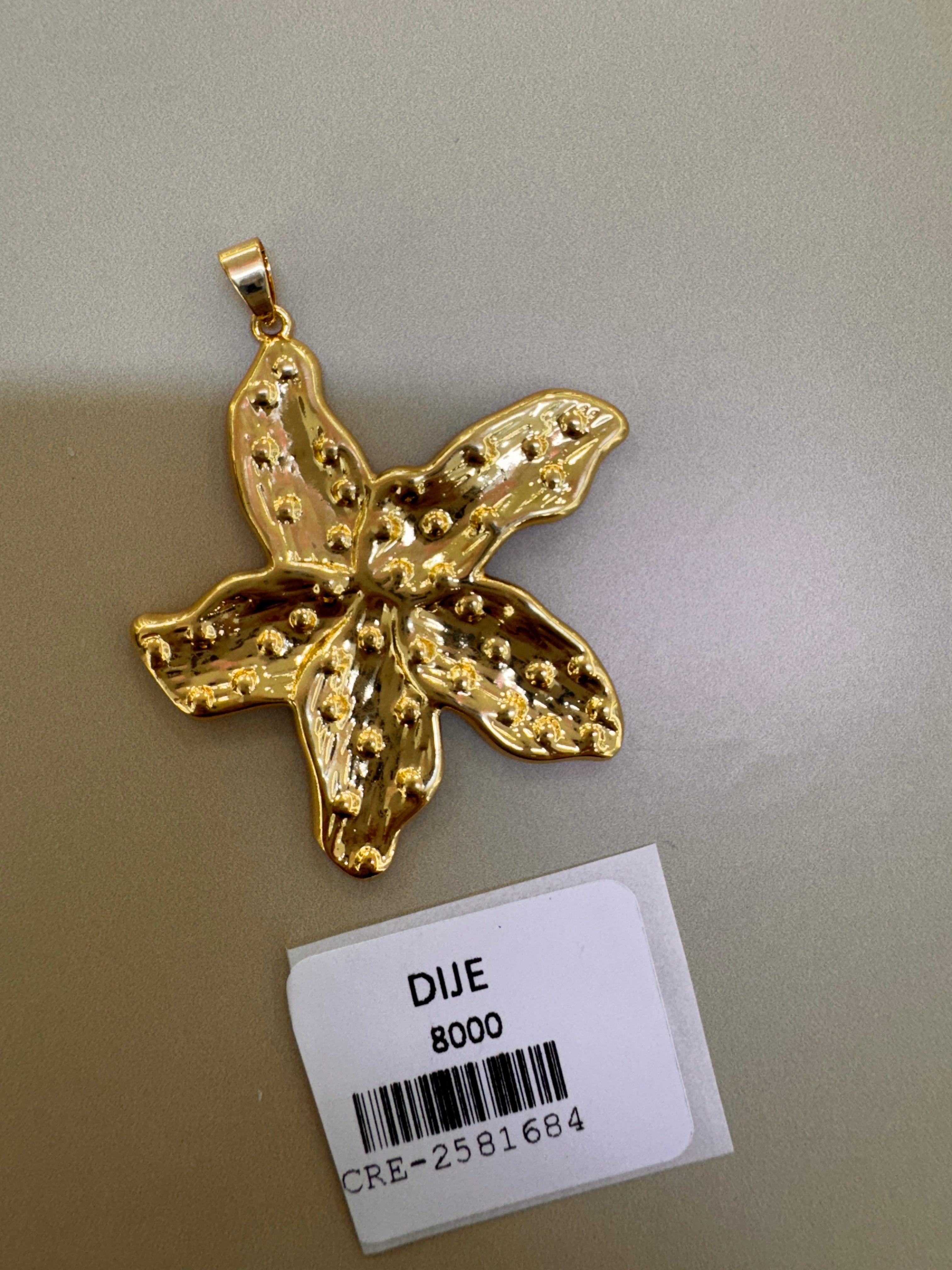 Dije de Estrella de Mar Dorada con Textura