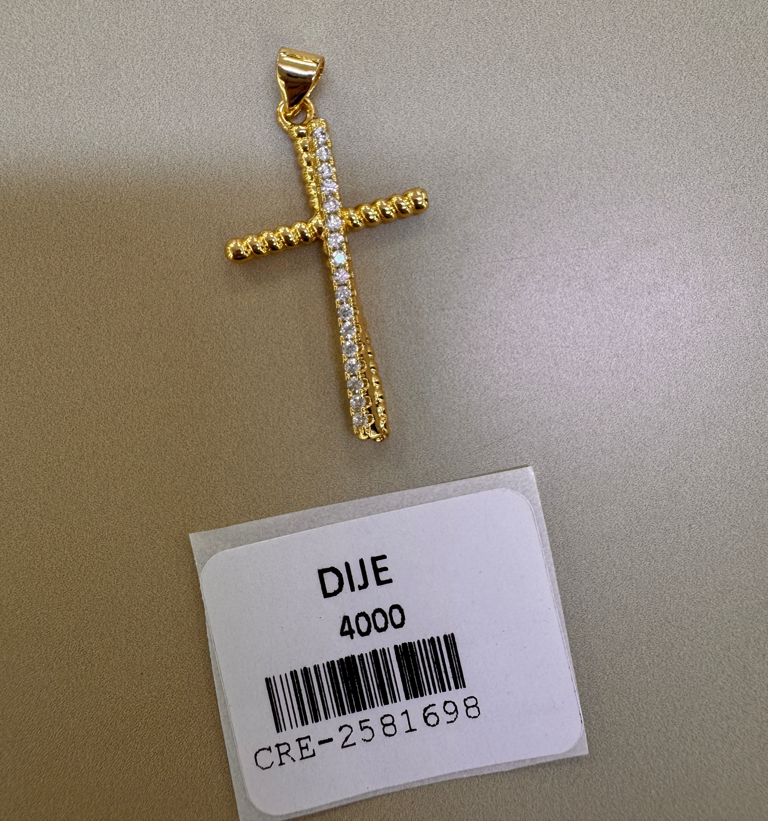Dije de Cruz con Piedras Brillantes y Textura