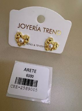 Aretes con Diseño de Corazón y Perla
