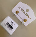Aretes Dorados con Esfera Texturizada y Perla Blanca