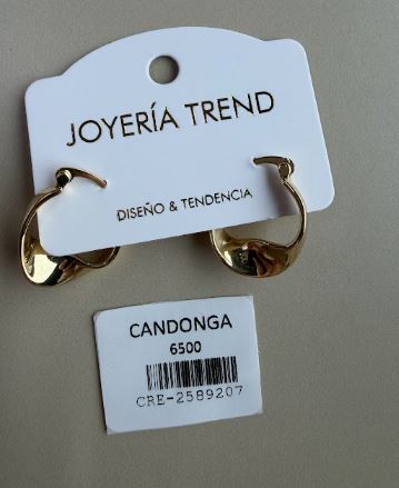 Candongas de Diseño Retorcido Tono Dorado