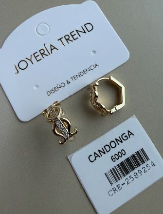 Candongas Hexagonales con Dije de Gato