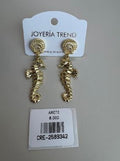 Aretes Colgantes de Caballito de Mar y Concha con Relieves
