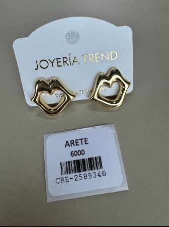 Aretes Corazón Ondulado Dorados