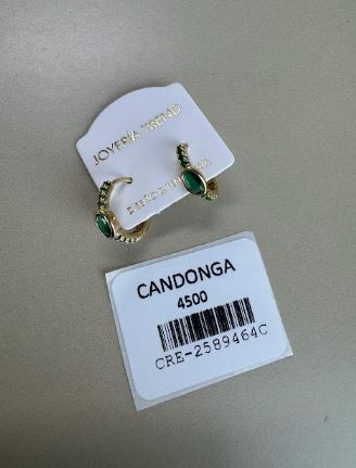 Candongas Doradas con Cristal Verde Ovalado