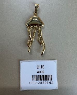 Dije de Medusa con Acabado Pulido