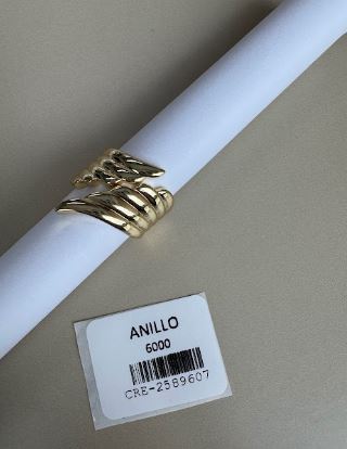 Anillo Diseño Alas Abiertas Tono Dorado