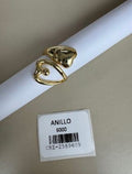 Anillo dorado con diseño de corazones entrelazados