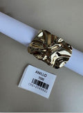 Anillo Diseño Rectangular Texturizado Tono Dorado
