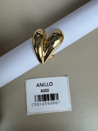 Anillo Dorado Diseño Corazón Voluminoso