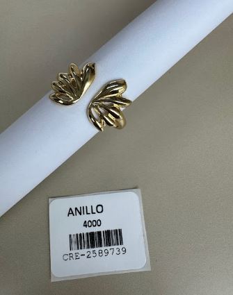 Anillo Dorado Diseño Floral Abierto