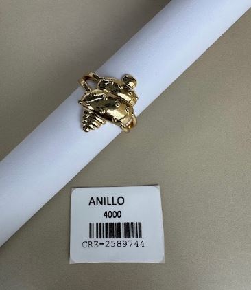 Anillo con Diseño Abstracto en Relieve