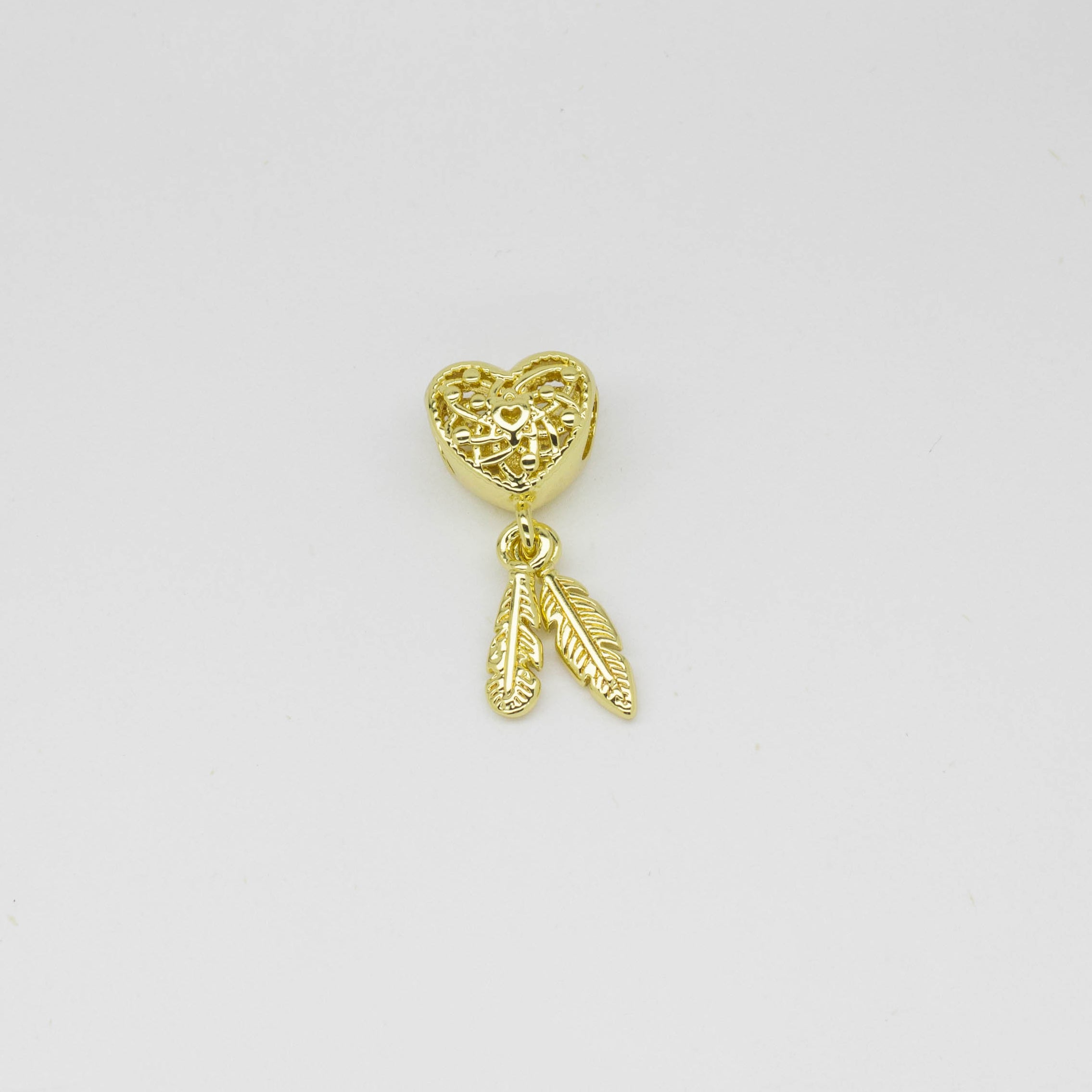 Dije Charms Corazón con Plumas