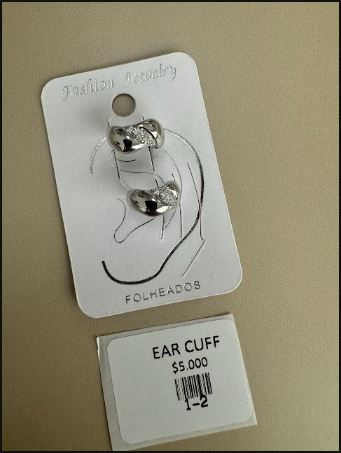 Ear Cuff Liso de Diseño Curvo con Microcircones