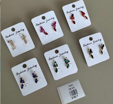 Set de Aretes Topo Multicristal en Diferentes Tonos