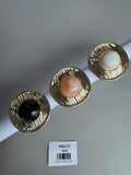 Anillo Redondo con Base Texturizada y Esfera Central
