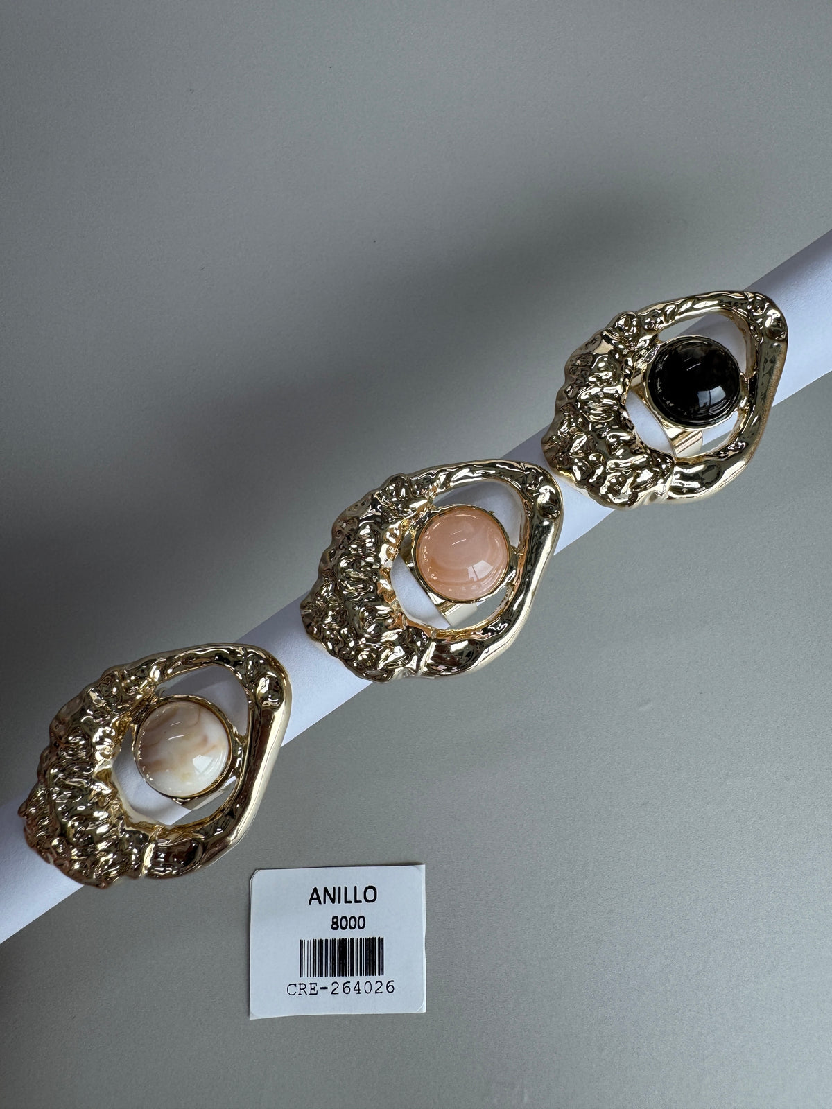 Anillo Irregular con Esfera Central y Textura