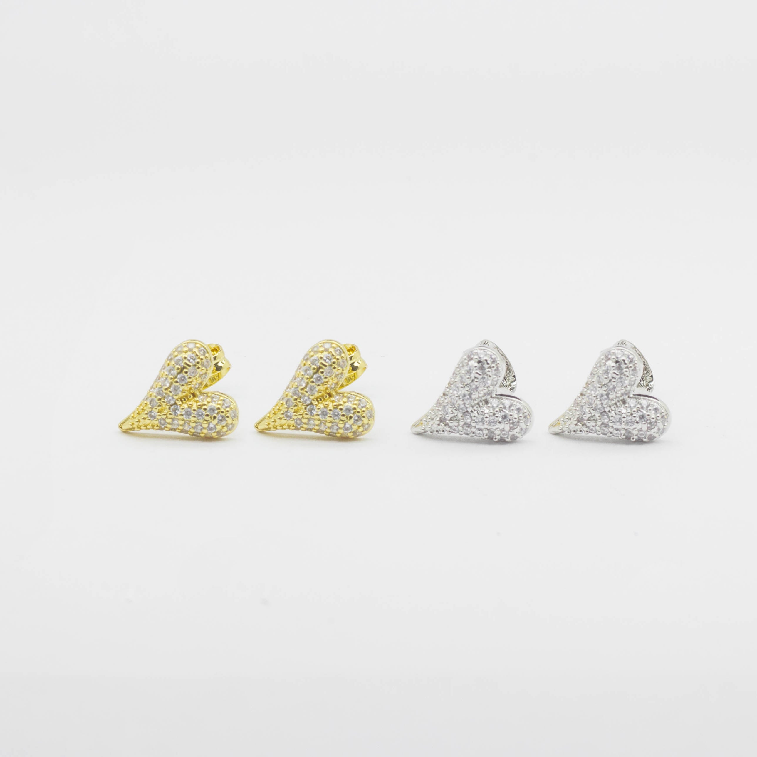Aretes de Corazón con Pedrería Pavé