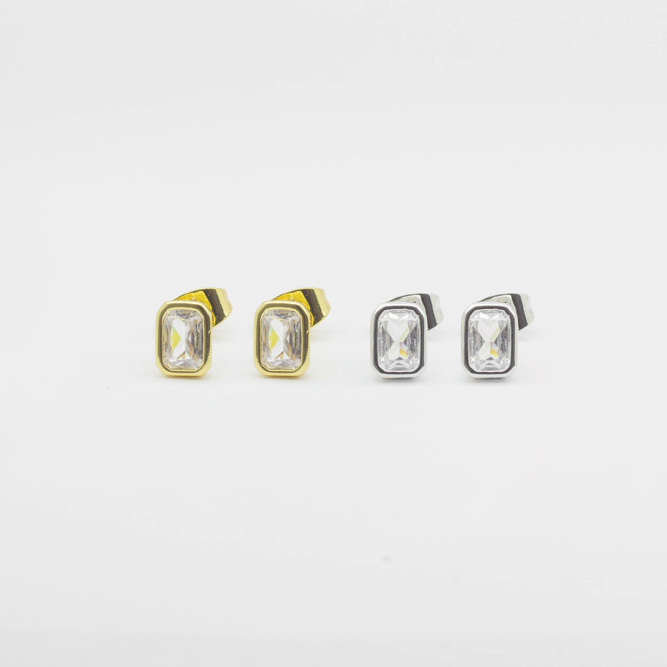 Aretes Rectangulares con Piedra Central