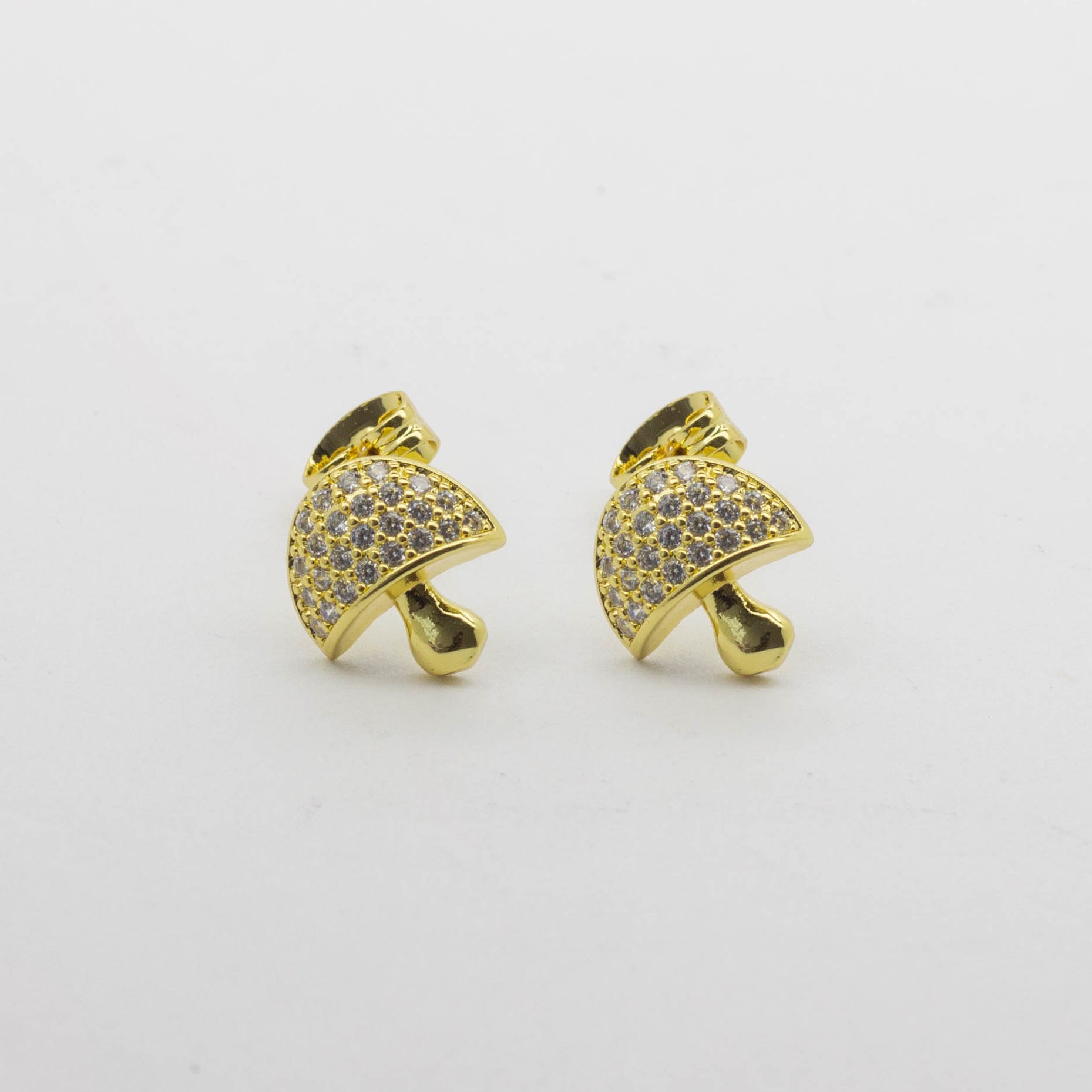 Aretes Dorados Forma de Hongo con Brillos