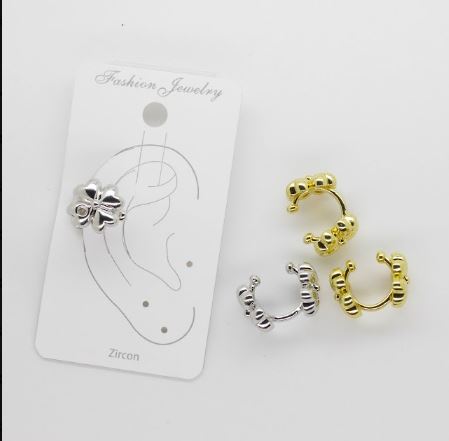 Ear Cuff con diseño de Trebol y Microcircon
