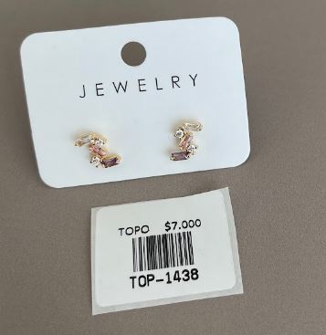 Aretes Topo Asimétricos con Cristales en Tonos Rosas y Blancos